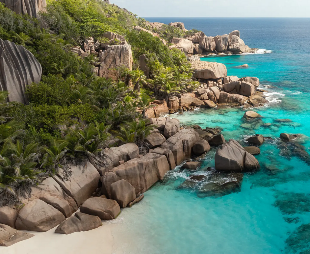 Seychelles e Tanzânia são os paraísos que você pode visitar em cruzeiros em iates de luxo da Aqua Expeditions